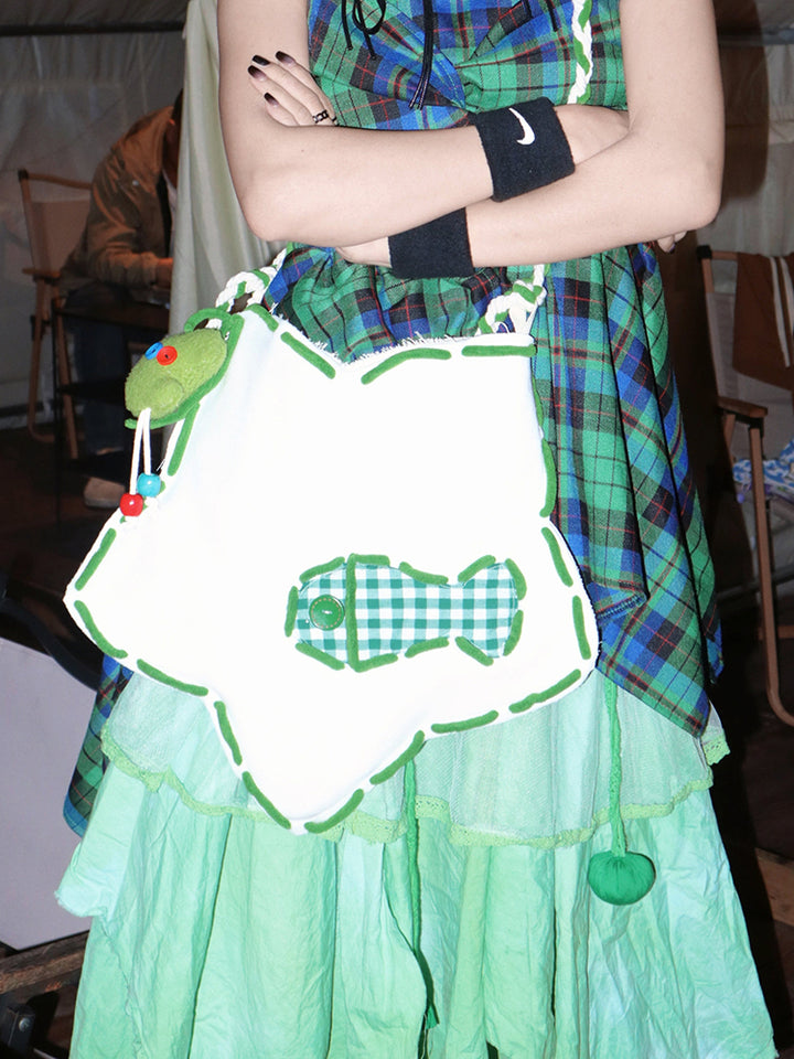 Star-Shaped Fish Embroidery Shoulder Bag