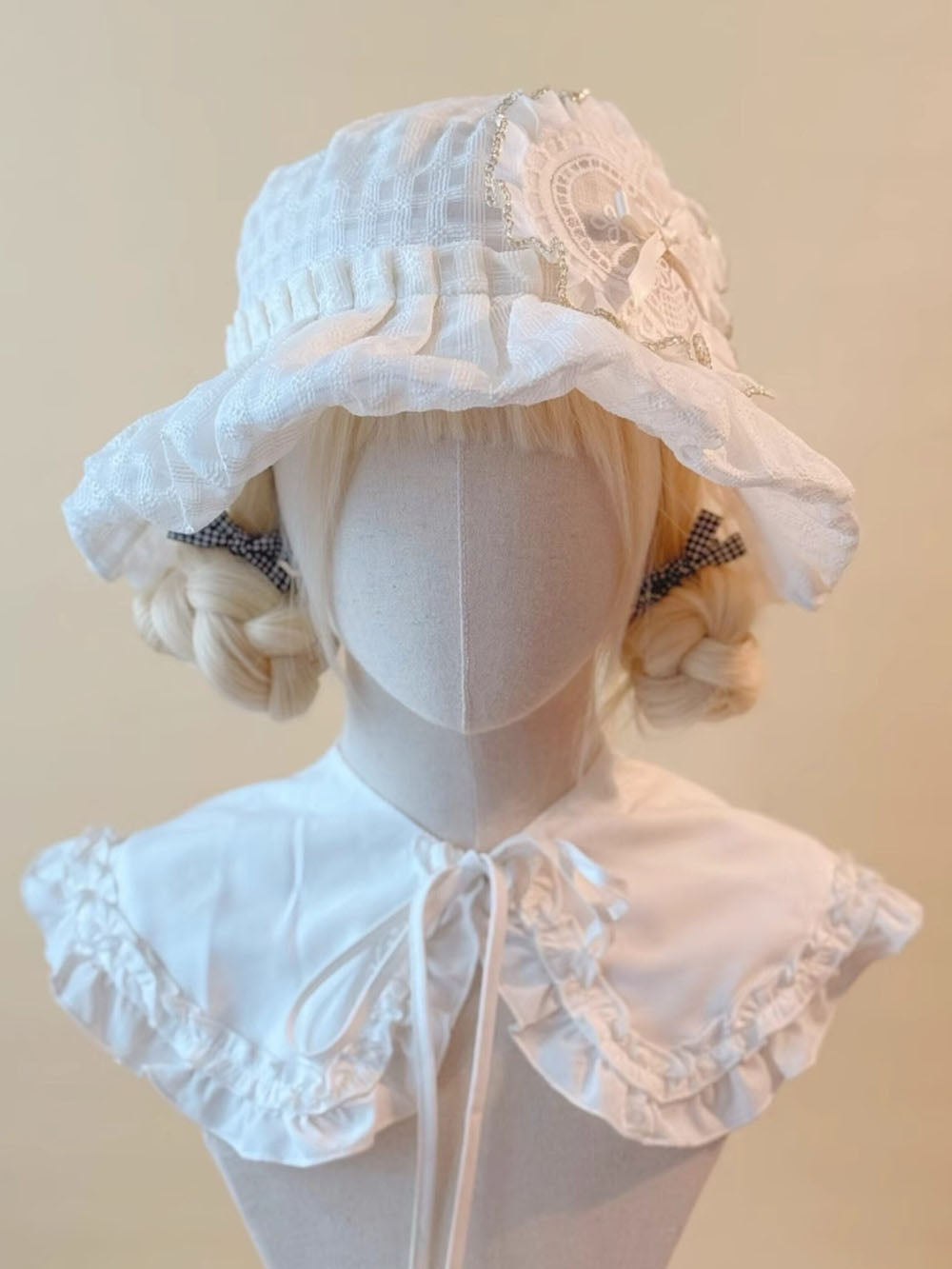 White Lace Heart Bow Ruffle Bucket Hat