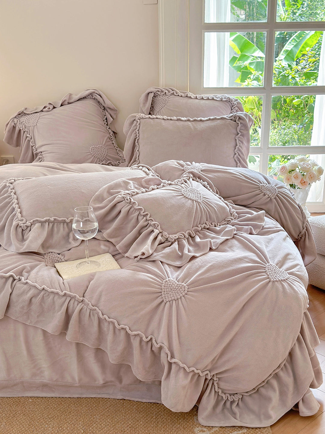 Romantic Heart-Shaped 3D Embroidery Winter Milk Velvet Duvet Cover