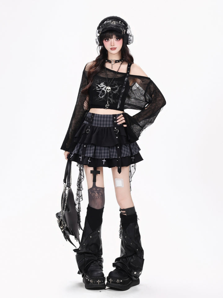 Gothic Bow Graphic Cropped Tank Top