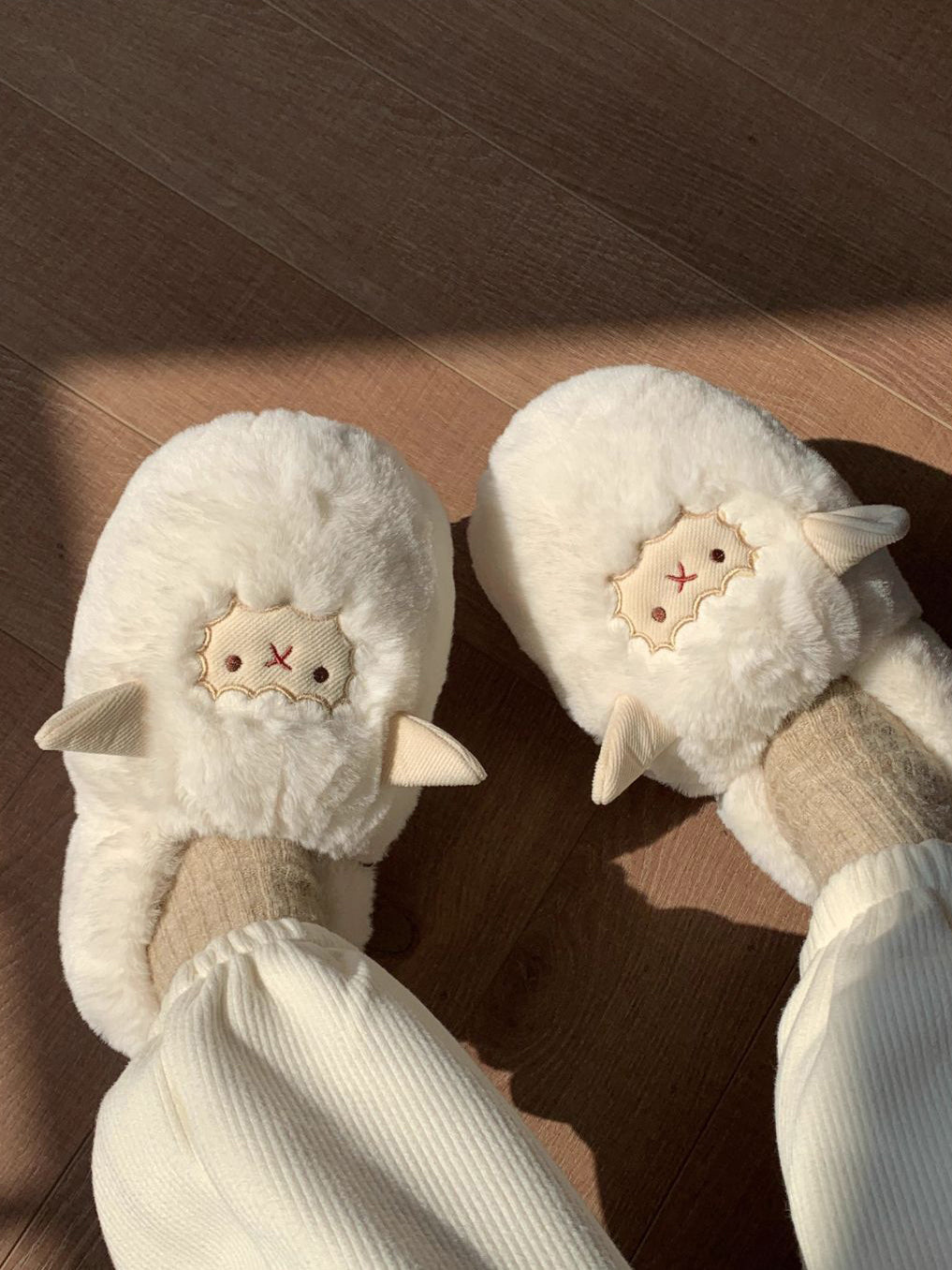 Lovely Sheep Plush Slippers