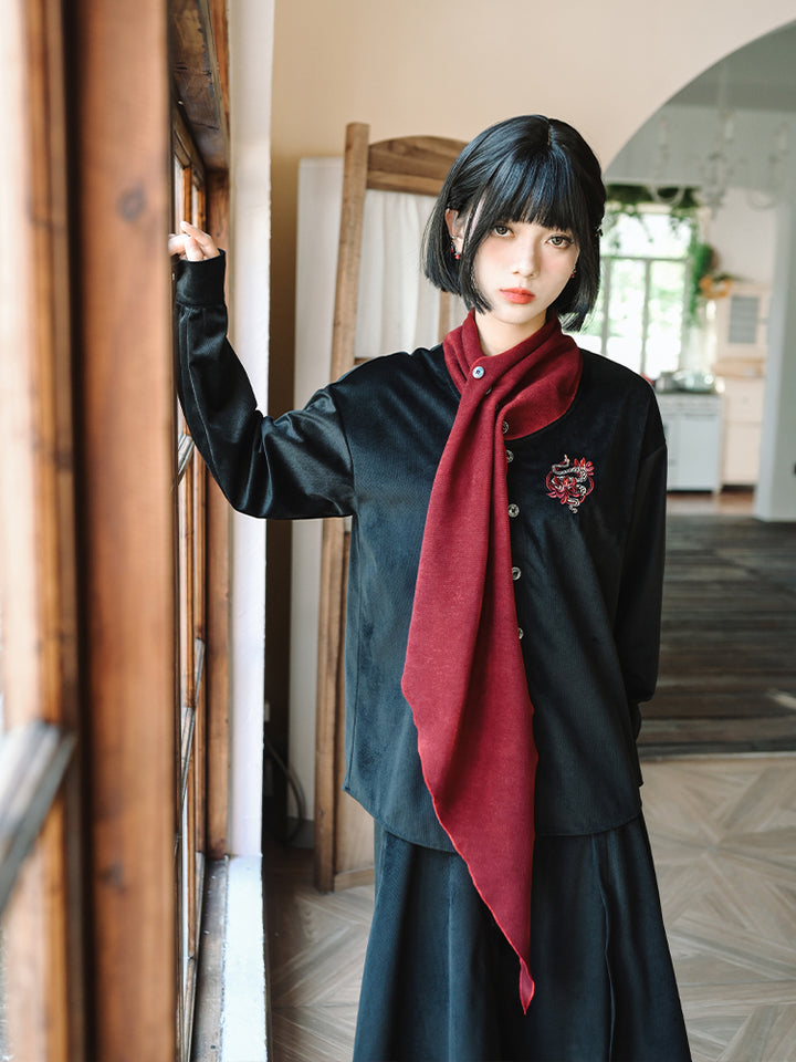 Chinese-style Black Shirt with Gathered Collar Design