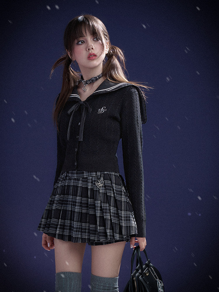 Black Plaid Heart Charm Pleated Skort