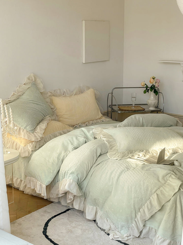 Romantic French Princess Thickened Milk Velvet Lace Edged Bedding Set