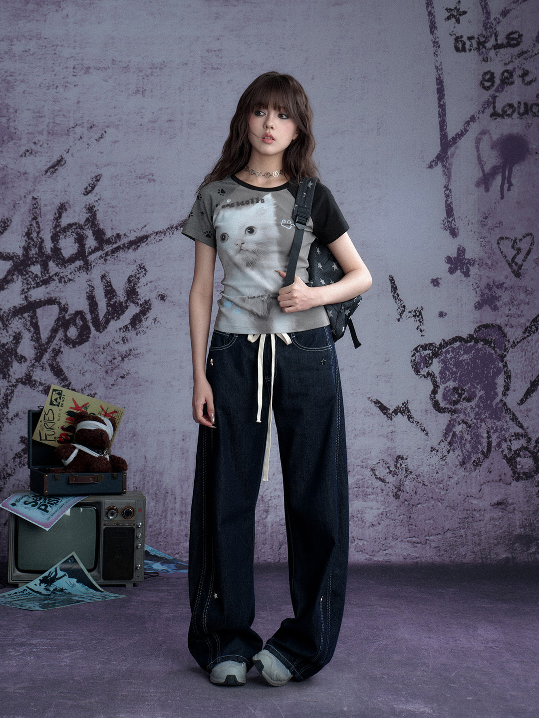 Gray Kitten Graphic Raglan Tee