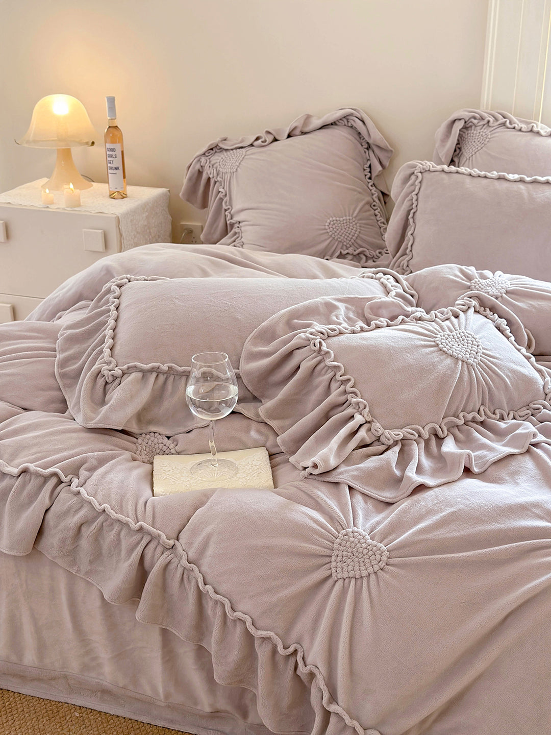 Romantic Heart-Shaped 3D Embroidery Winter Milk Velvet Duvet Cover