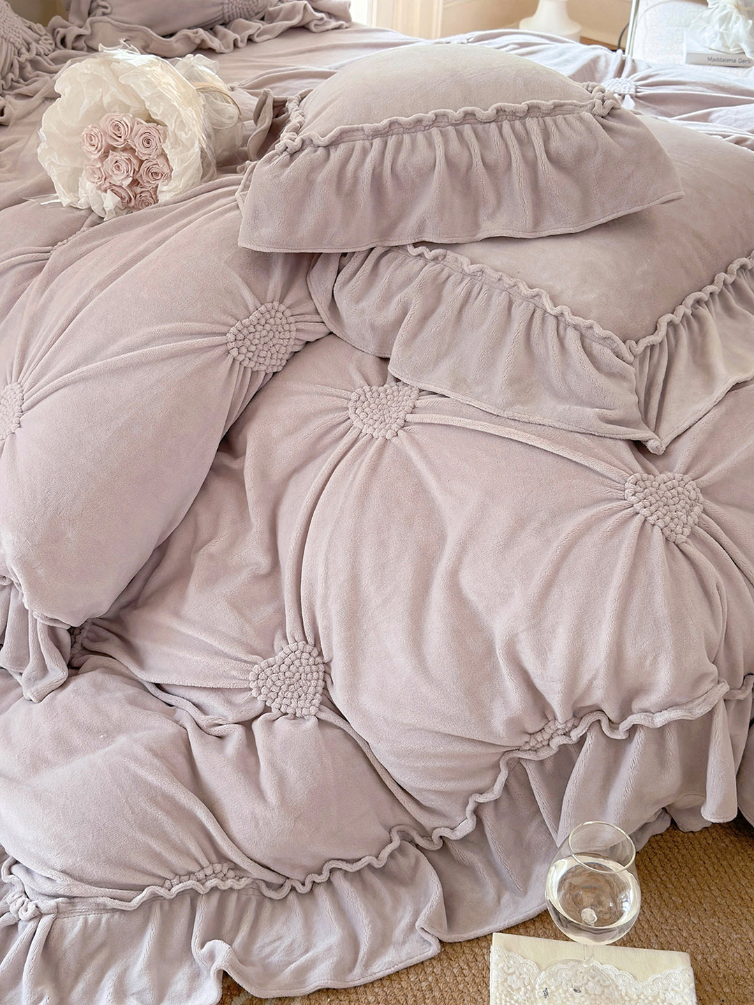Romantic Heart-Shaped 3D Embroidery Winter Milk Velvet Duvet Cover