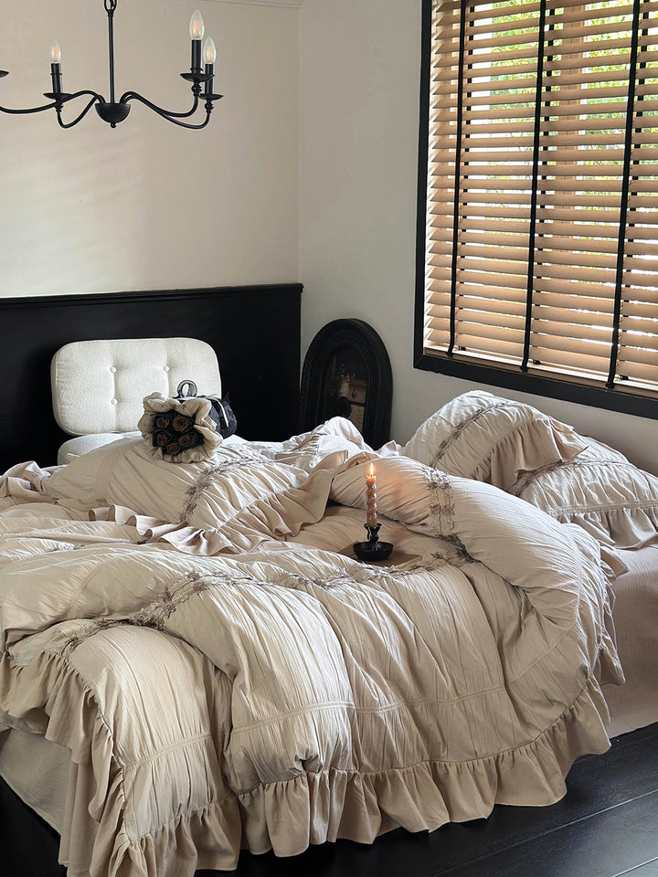 Country Farmhouse Style Ruffle Bedding Set