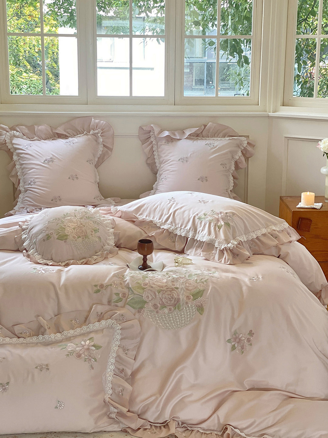 Rose Embroidery Lace Cotton Bedding Set