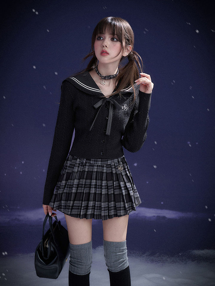 Black Plaid Heart Charm Pleated Skort