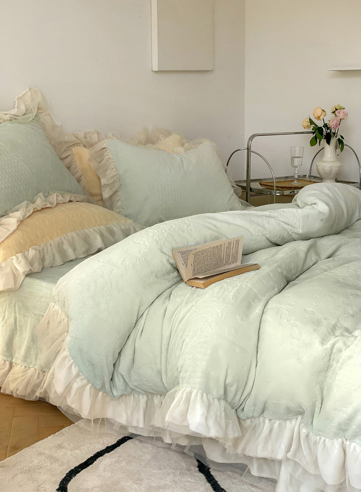 Romantic French Princess Thickened Milk Velvet Lace Edged Bedding Set