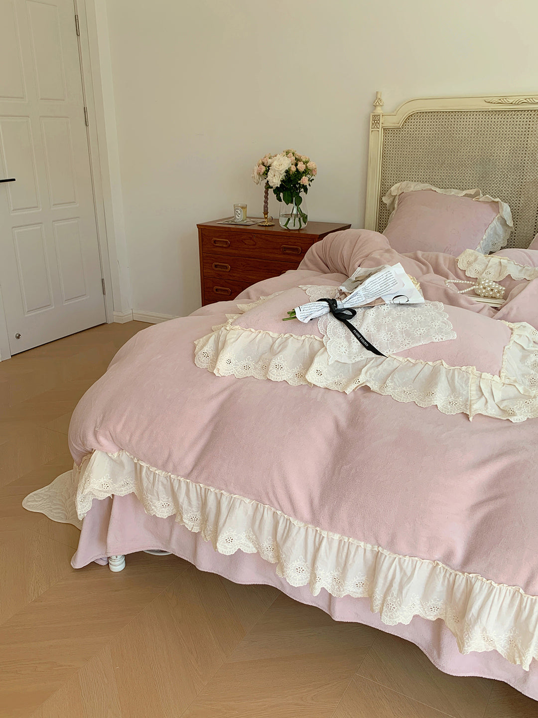 Romantic French Princess Style Winter Milk Velvet Bedding Set