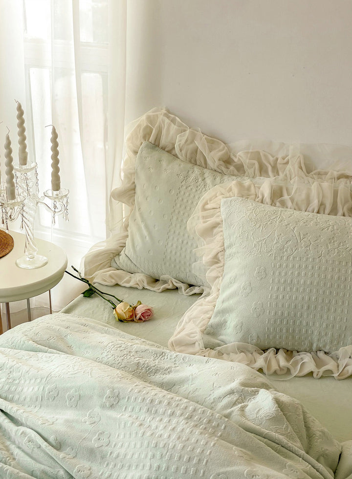 Romantic French Princess Thickened Milk Velvet Lace Edged Bedding Set