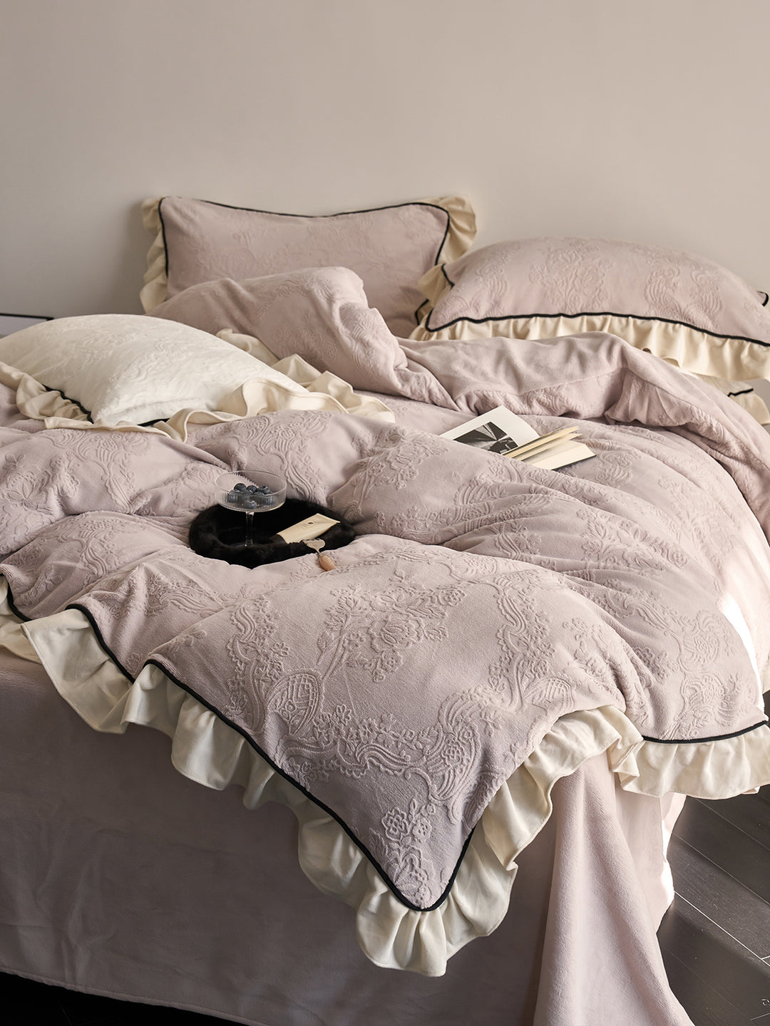 Cozy European Textured Thick Bedding Set