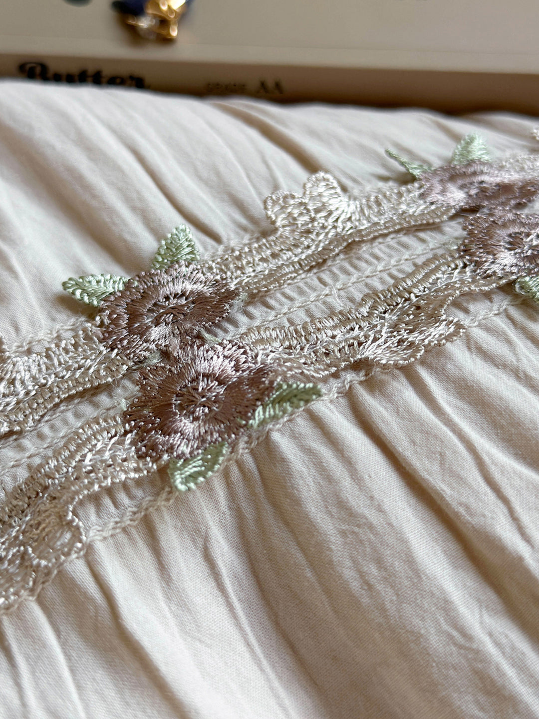 Country Farmhouse Style Ruffle Bedding Set
