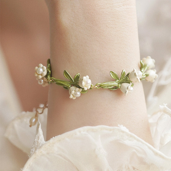 Lily Flower Pearl Bracelet