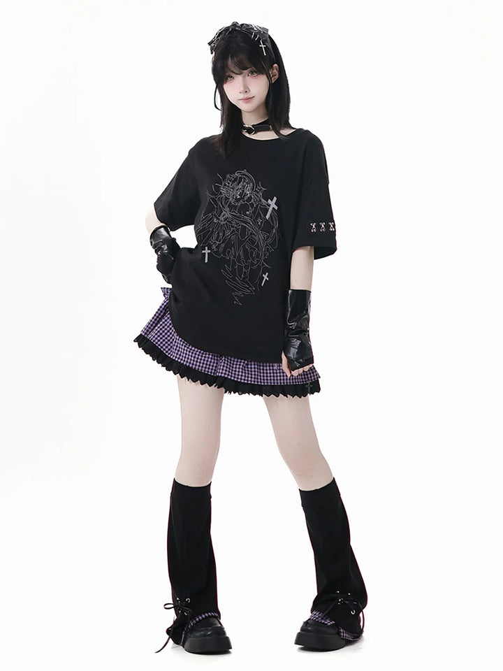 Gothic Oversized Black Tee with Cross Graphic and Edgy Punk Details