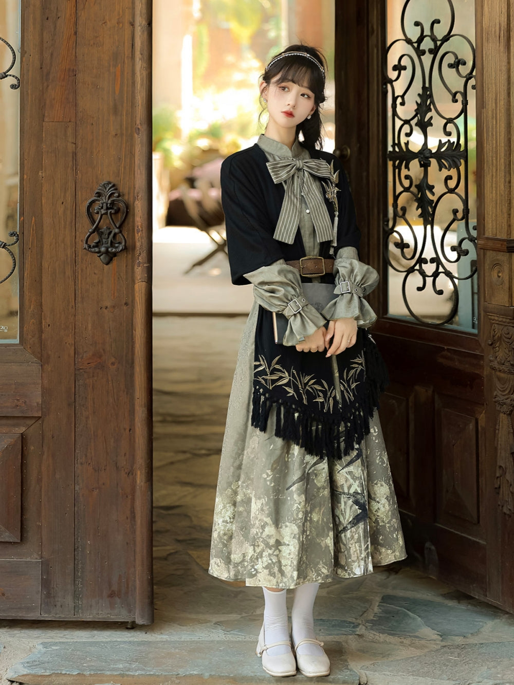 [ Gilded Bamboo Shadows ] Han-inspired Cape & Dress Ensemble