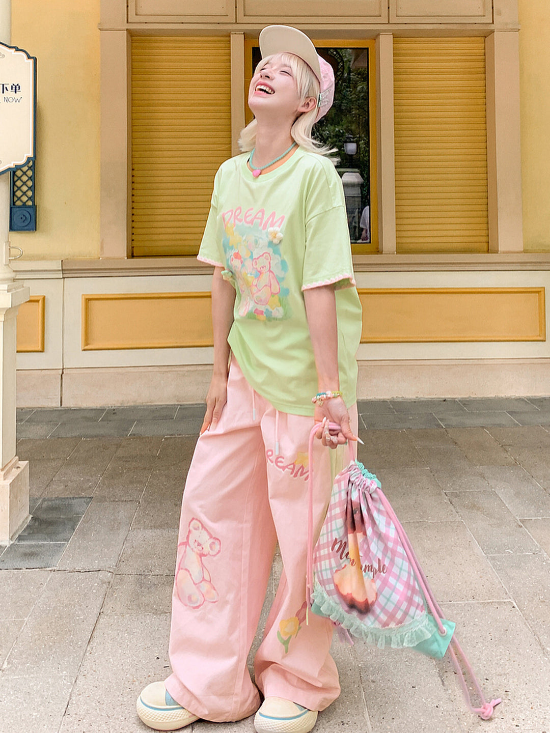 Dream Bear Flower Graphic T-Shirt