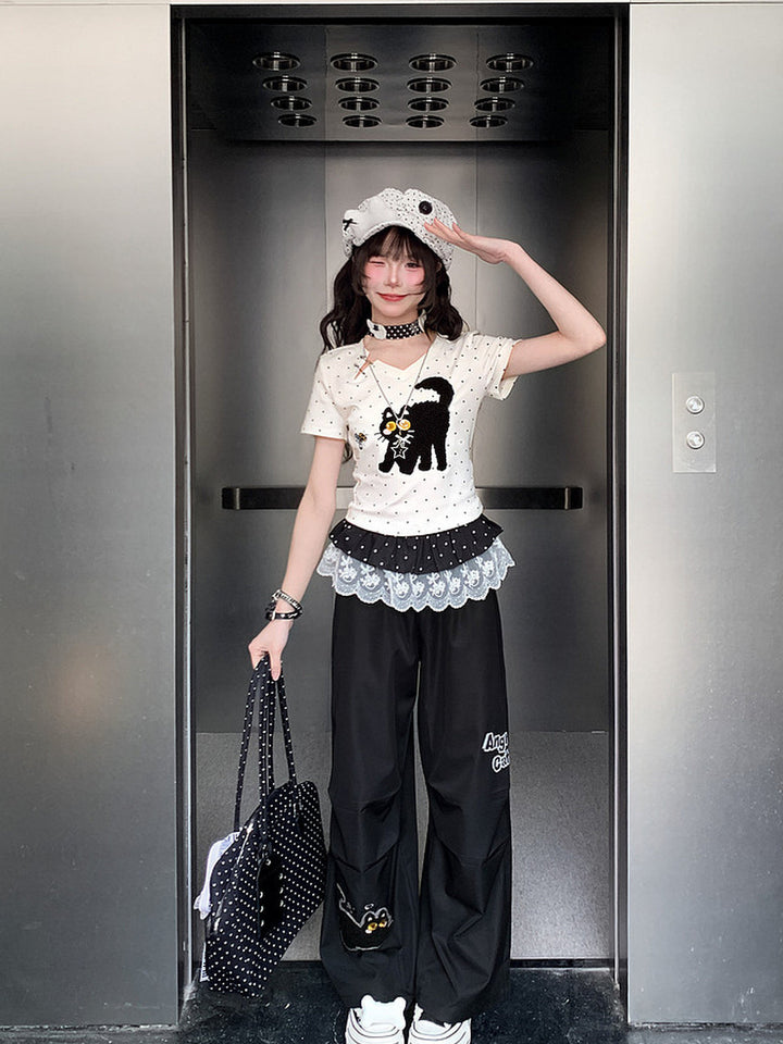 Cat-and-Bee Appliqué V-Neck T-Shirt