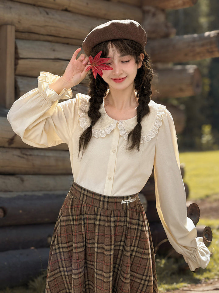 Scalloped Lace Peter Pan Collar Blouse