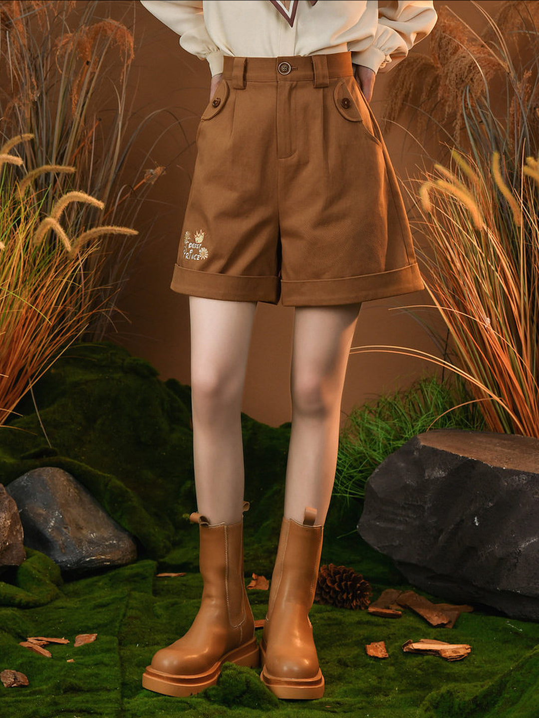 High-Waist Embroidered Cuffed Shorts