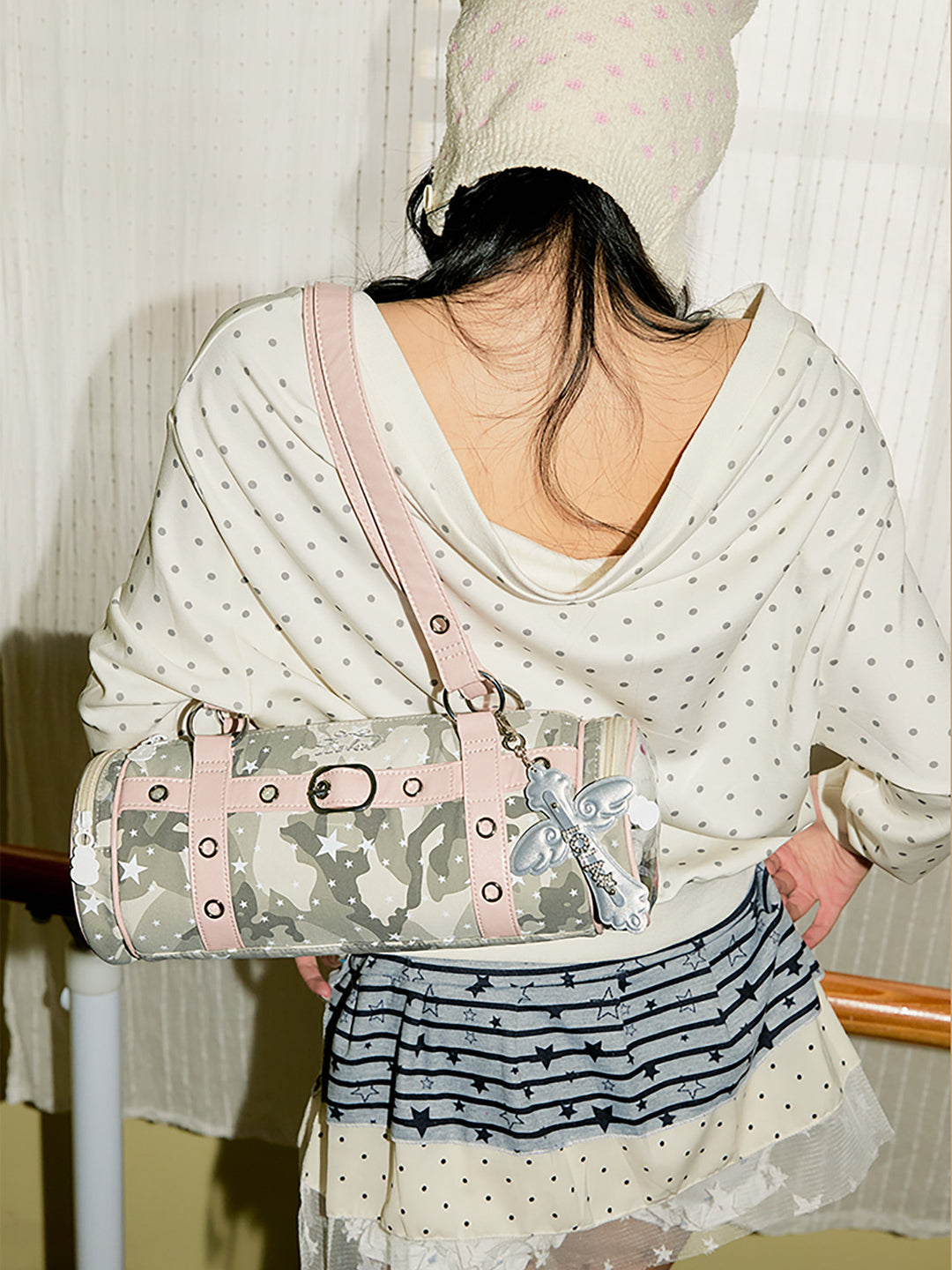 Barrel Ita Shoulder Bag with Side Display