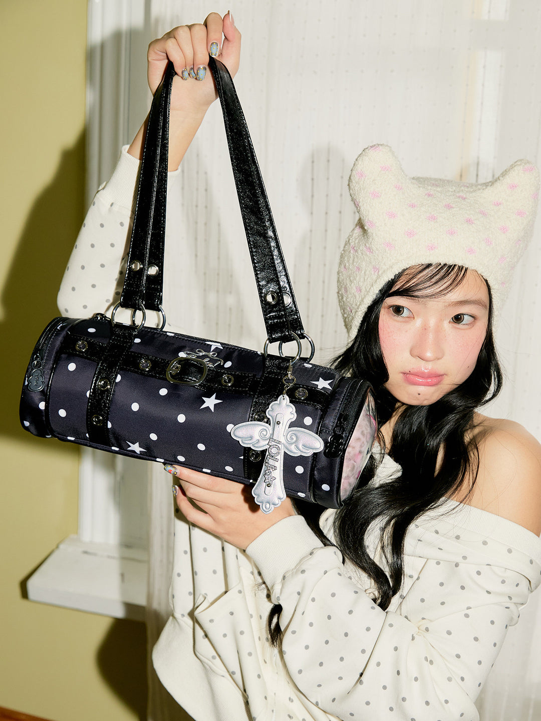 Barrel Ita Shoulder Bag with Side Display