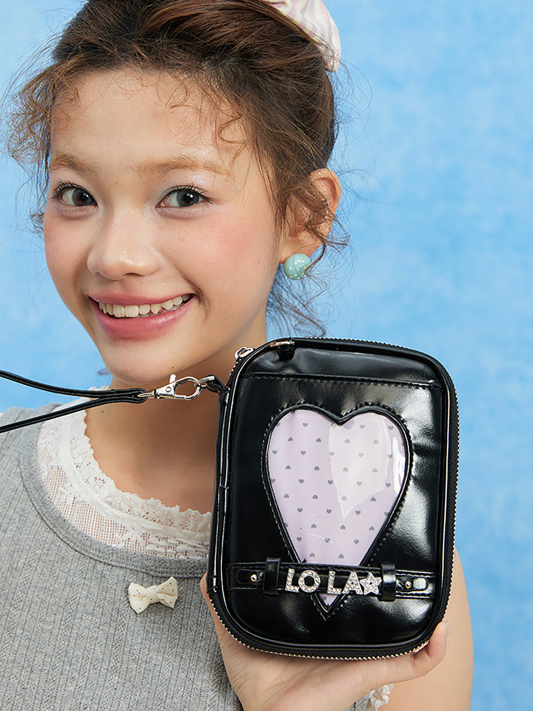 Heart Window Wristlet Card Organizer