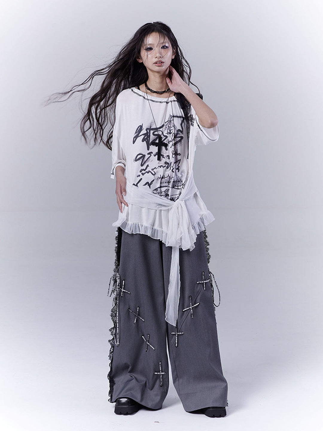Gothic Ruffle Hem Graphic T-Shirt
