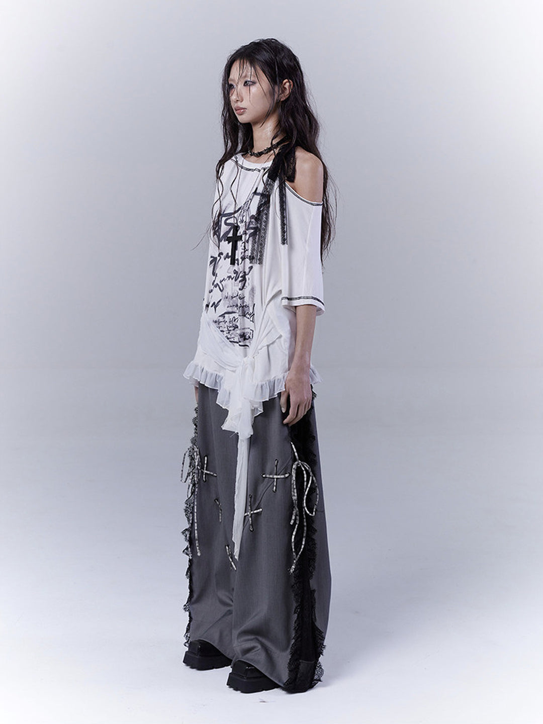 Gothic Ruffle Hem Graphic T-Shirt