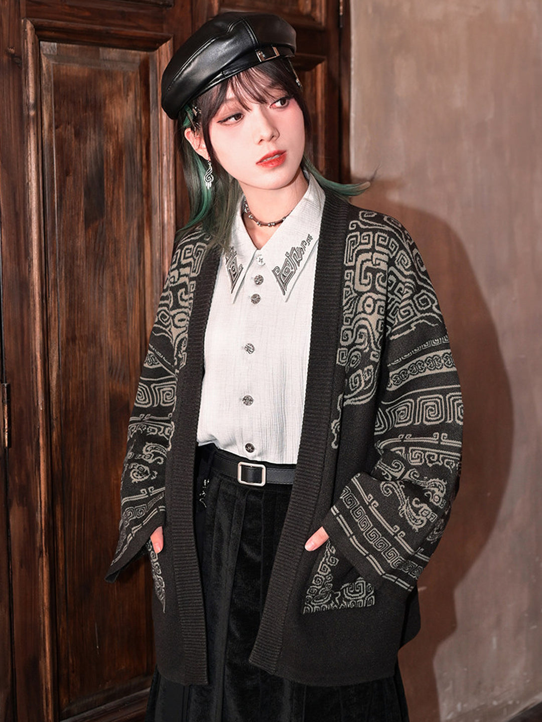 White Embroidered Collar Lantern Sleeve Shirt