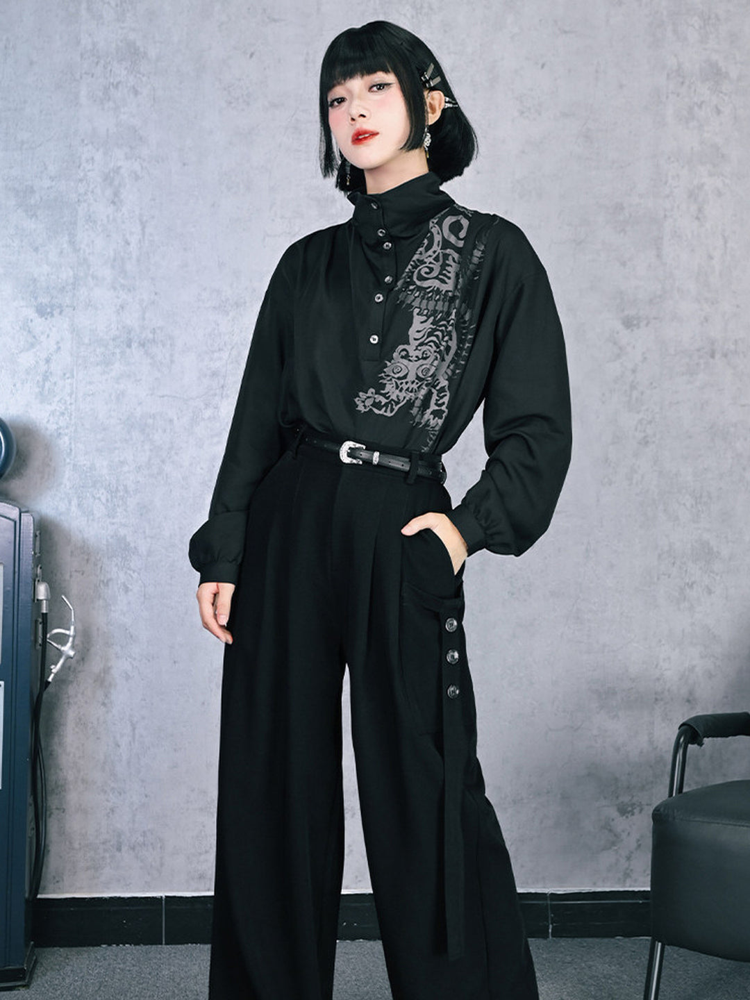 Black Five Poisons Graphic High-Neck Shirt
