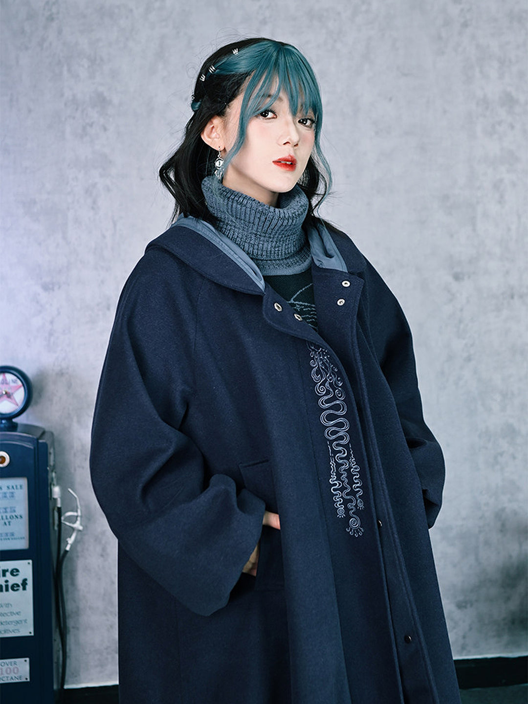 Jellyfish Embroidered Hooded Cocoon Coat