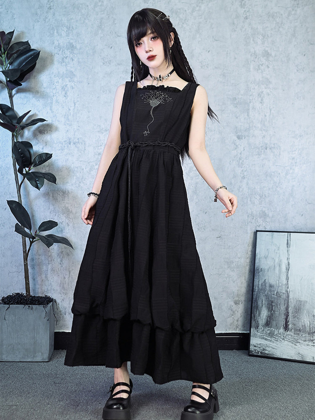 Sea Lily Embroidered Bubble Hem Maxi Dress