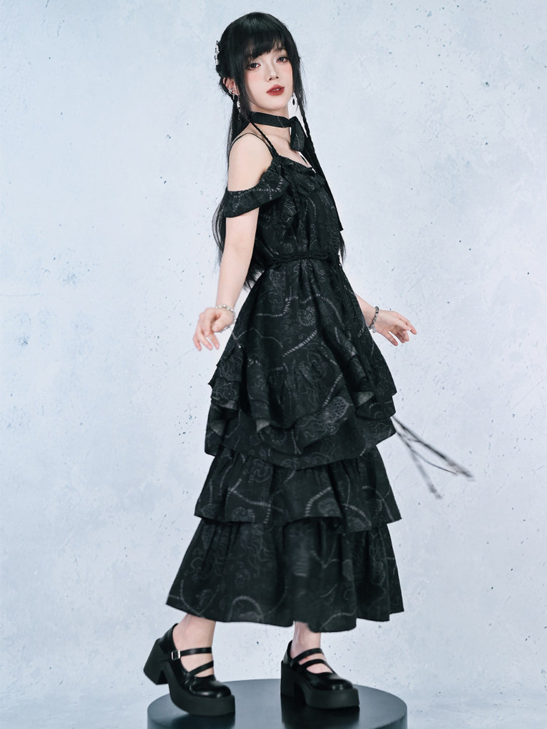 Asymmetric Tiered Sea Lily Print Maxi Skirt