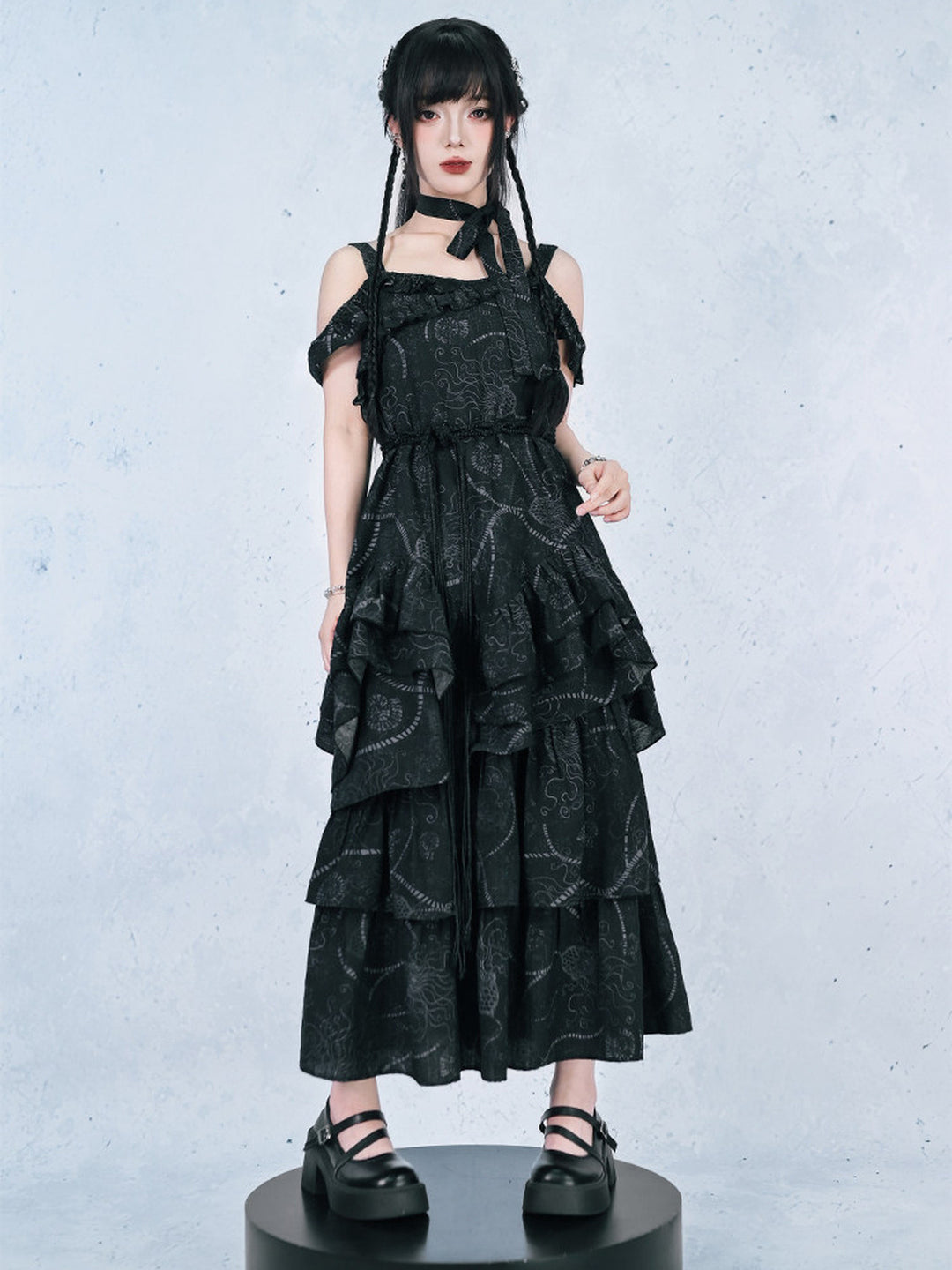 Asymmetric Tiered Sea Lily Print Maxi Skirt