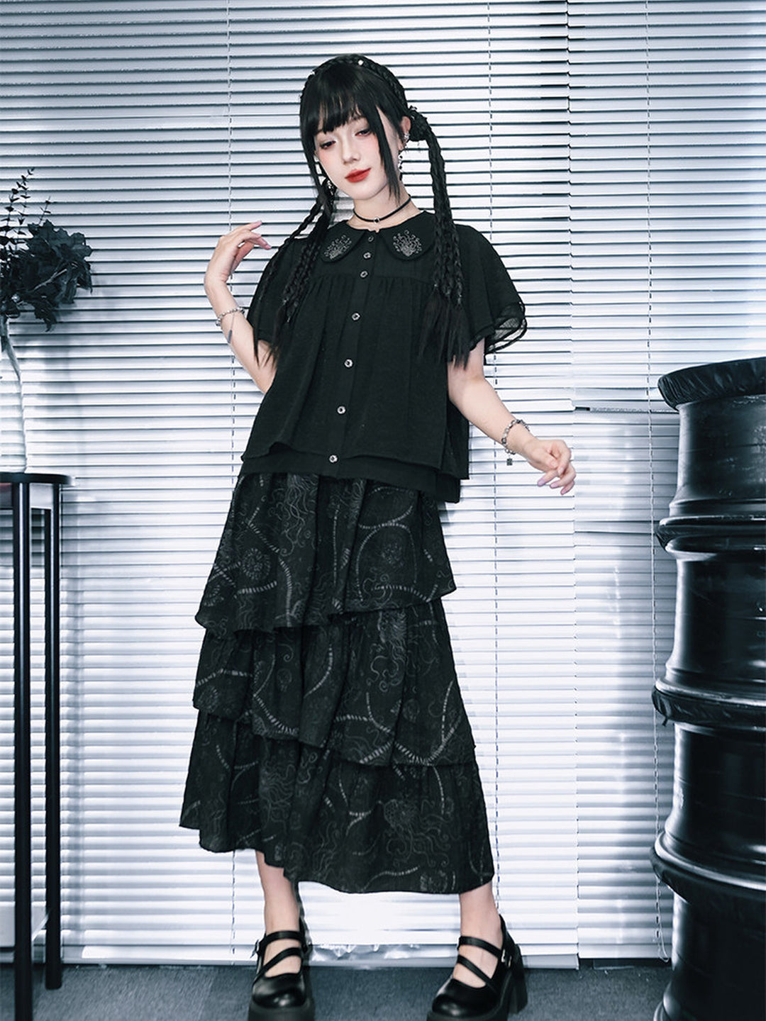 Asymmetric Tiered Sea Lily Print Maxi Skirt
