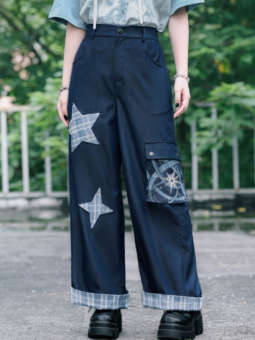 Plaid Star Appliqué Wide-Leg Cargo Pants