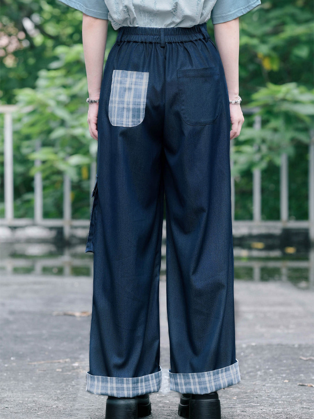 Plaid Star Appliqué Wide-Leg Cargo Pants