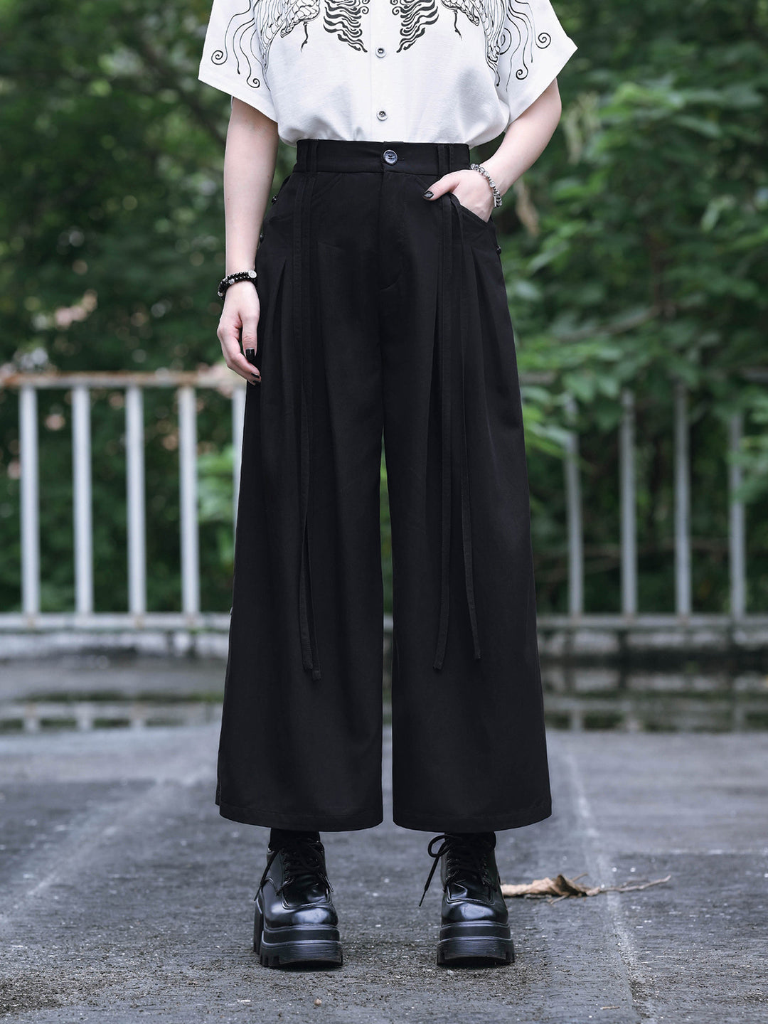 Gothic Cicada Print Convertible Wide-Leg Pants
