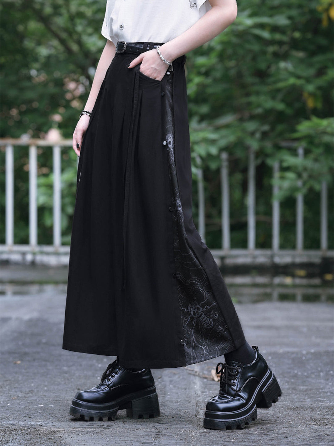Gothic Cicada Print Convertible Wide-Leg Pants