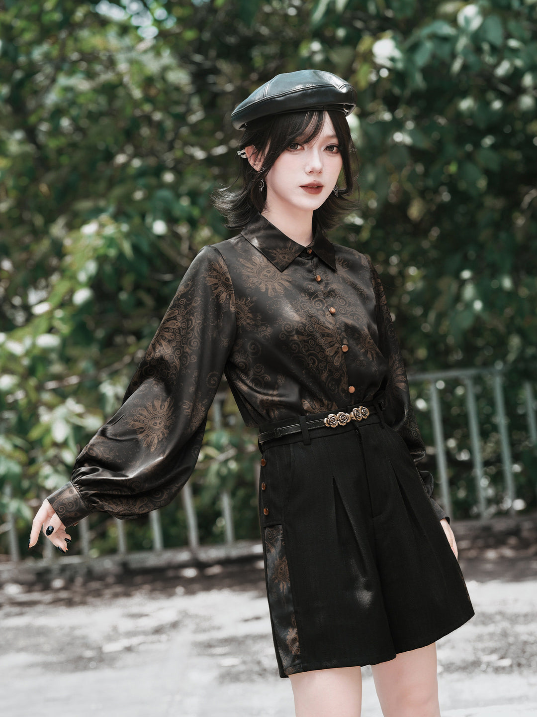 Black Mandala Print Panel Pleated Shorts