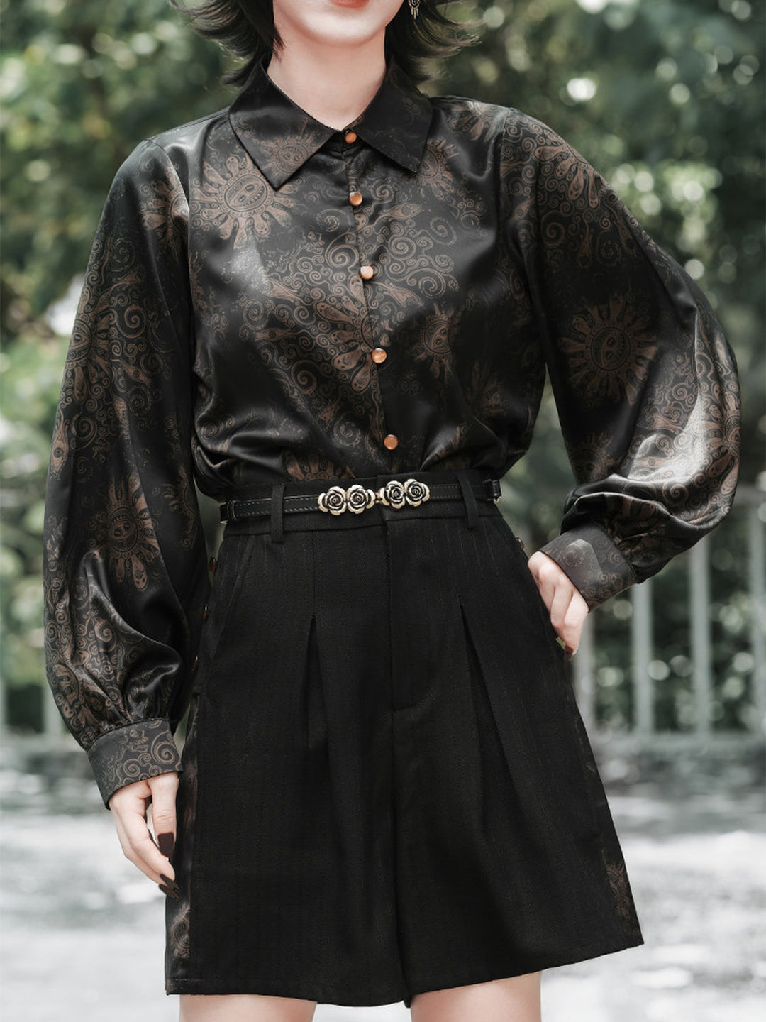 Black Mandala Print Panel Pleated Shorts