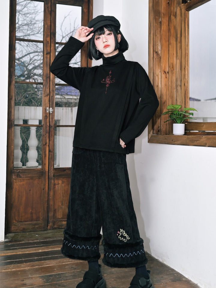 Horse Graphic Turtleneck Long-Sleeve Top