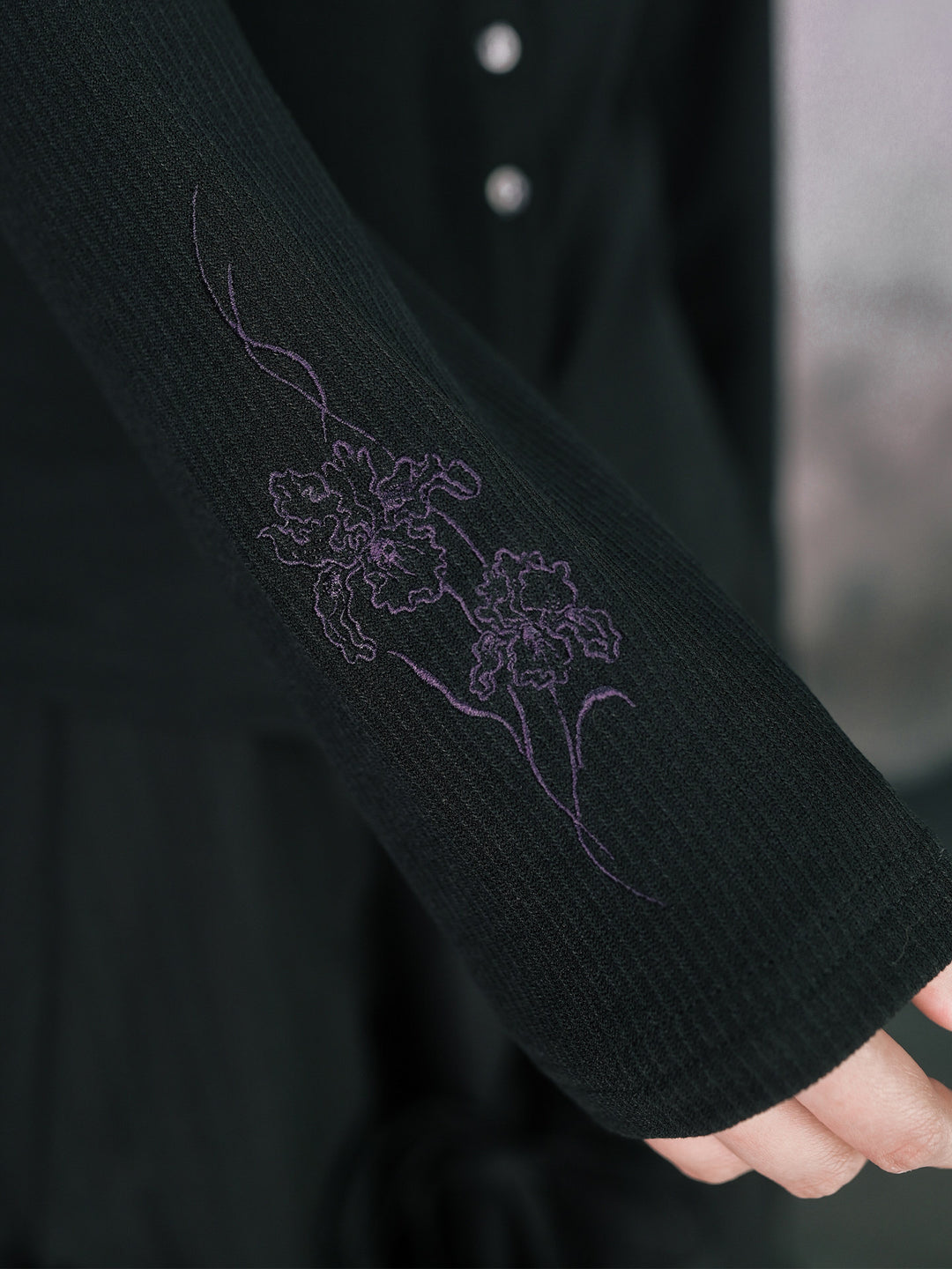Black Iris Embroidered Convertible-Collar Knit Cardigan
