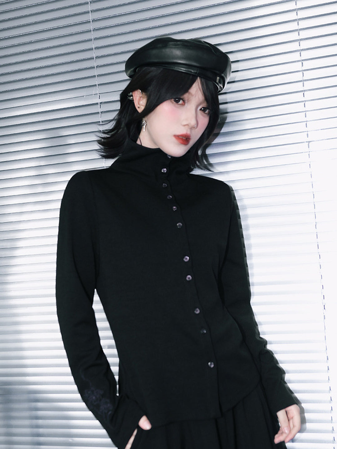 Black Iris Embroidered Convertible-Collar Knit Cardigan