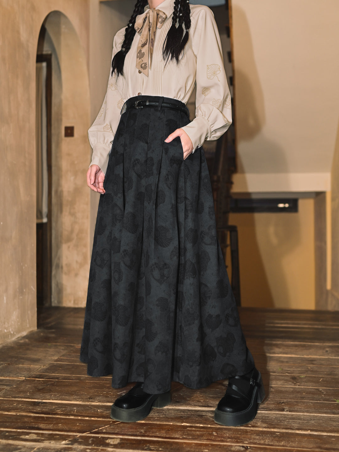 Navy Leaf Print High-Waist Pleated Maxi Skirt