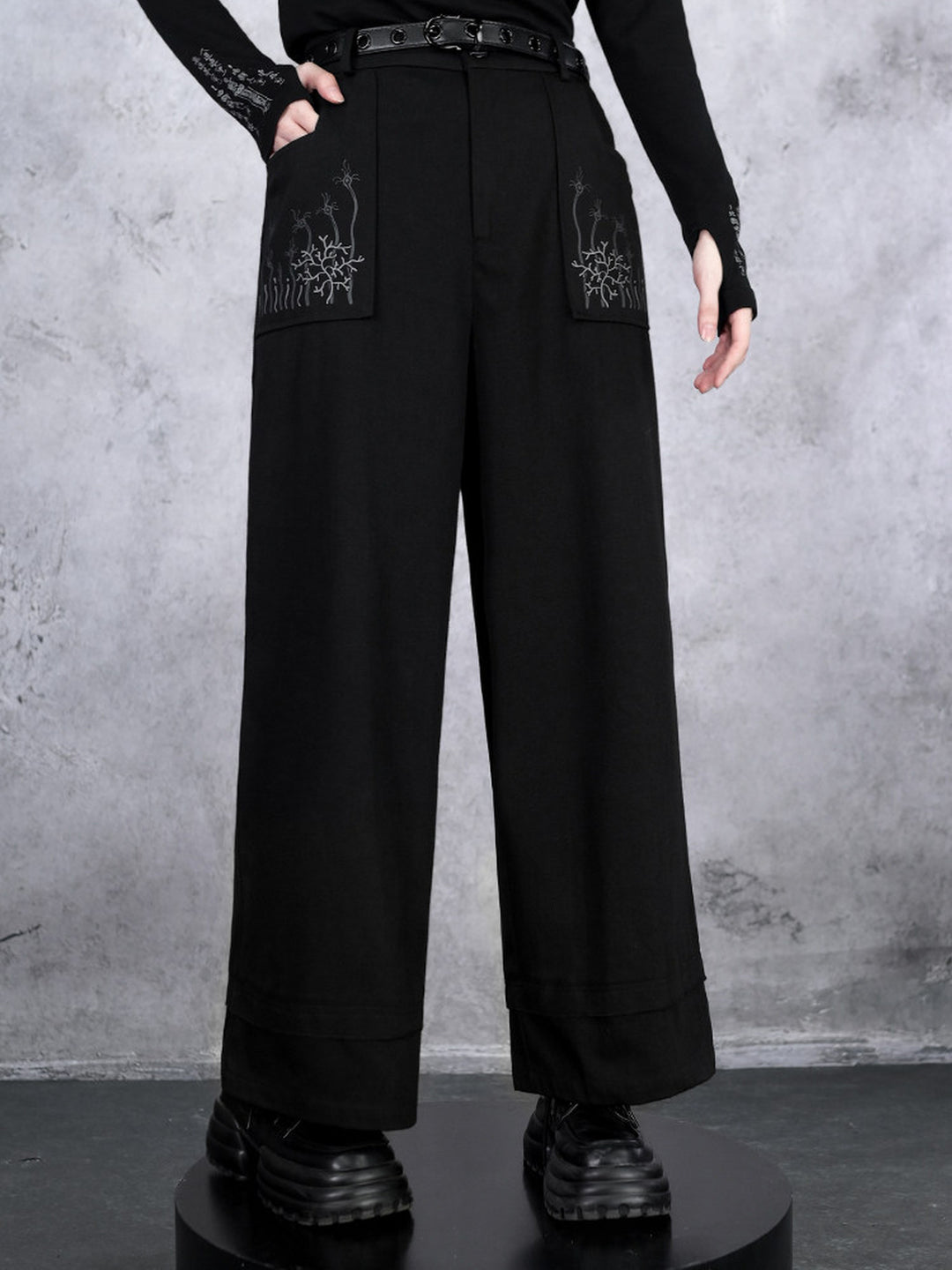 Black Whale Fall Graphic Pocket Wide-Leg Pants