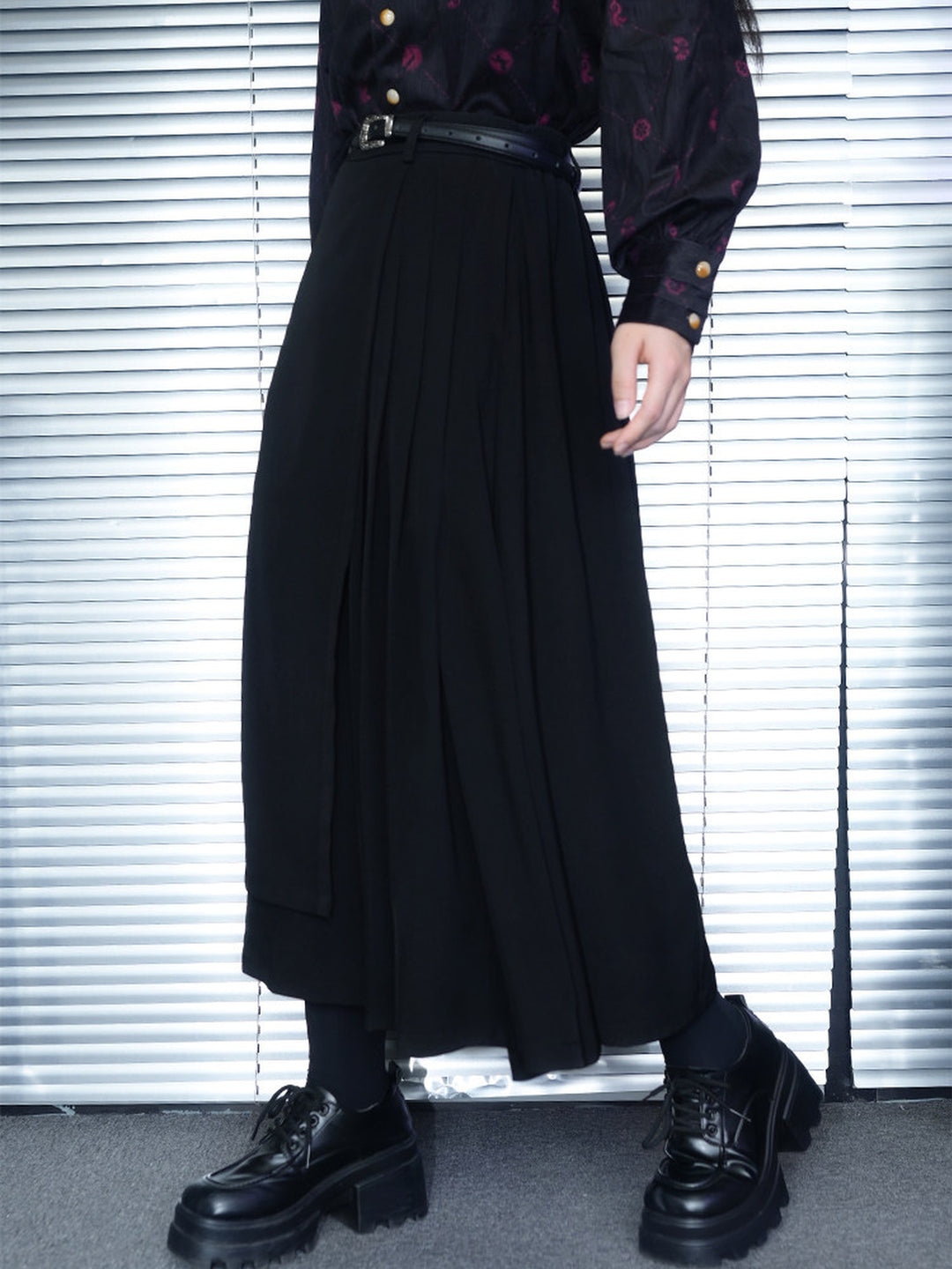 Black Whale Patch Layered Pleated Maxi Skirt